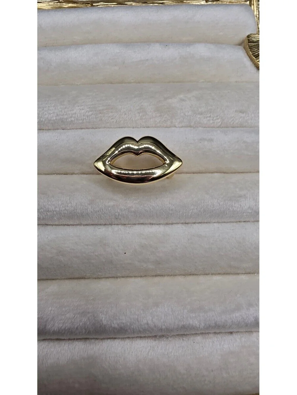 KC Golden Plated Copper Lips Adjustable Ring
